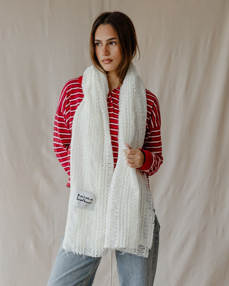 The White Crochet Scarf - PALMA