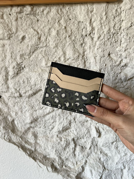 Wild Thing Card Holder In Olive - PALMA