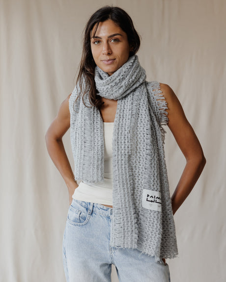 The Grey Crochet Scarf - PALMA